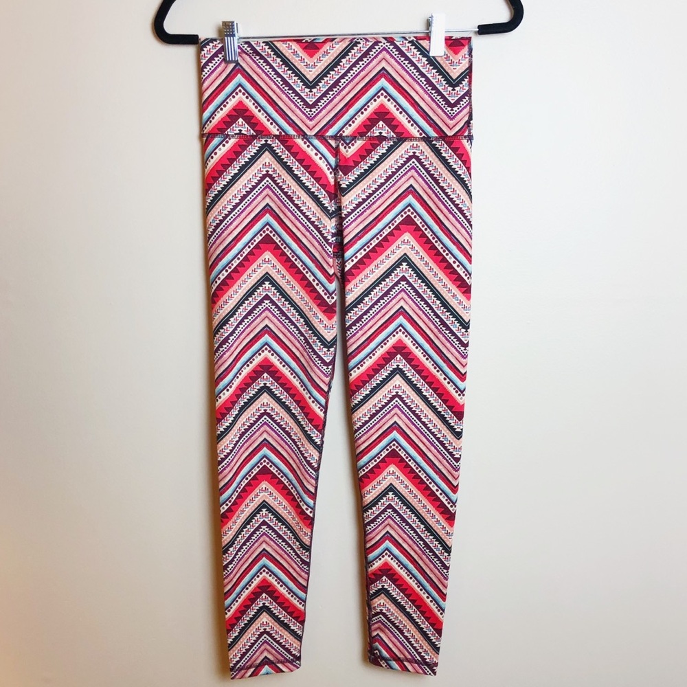 Aerie Pink Chevron Workout Leggings, Medium - Picture 1 of 6